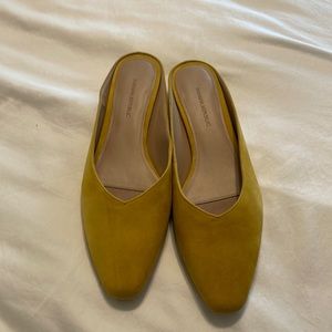 New Banana Republic low heel slides